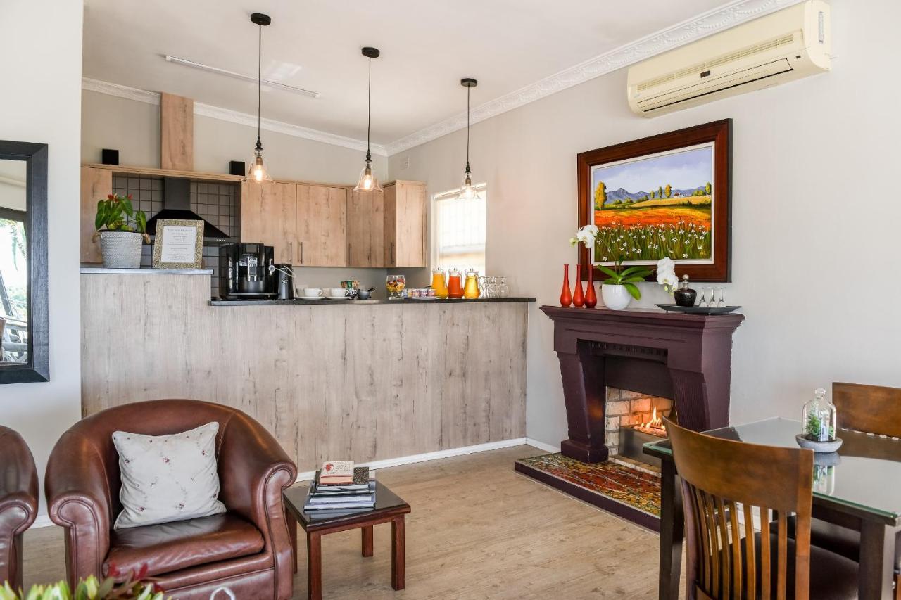 Four Palms Accommodation Дурбанвілл Екстер'єр фото